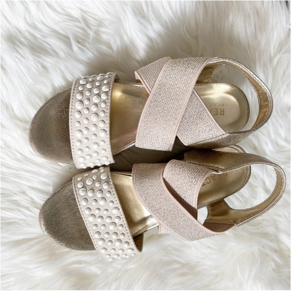 Kenneth Cole Girls Wedge - Picture 2 of 2